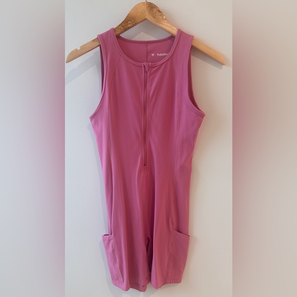 ARITZIA TNAction TNA BREATHE ICON ROMPER MEDIUM - Picture 4 of 7